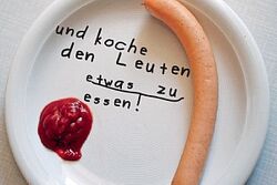 Mit außergewöhnlichen Motiven wirbt die Vereinte Evangelische Mission für das Bibelcamp.
